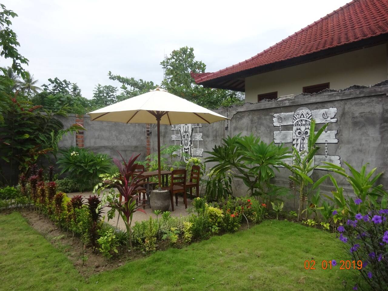 Murnis Bungalow Lovina Beach