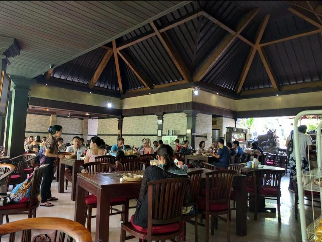 Warung Babi Guling Ibu Oka